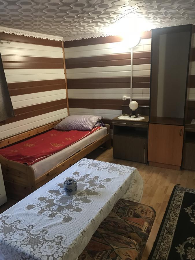 Edit Vendeghaz Tiszaújváros Exterior foto